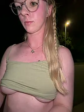 LinaLeana Show Webcam