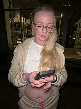 LinaLeana Pertunjukan Webcam