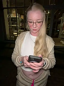 LinaLeana Show Webcam