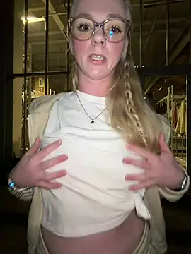 LinaLeanan Webbikameraesitys