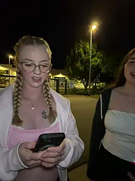 LinaLeana Pertunjukan Webcam