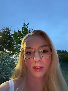 LinaLeana Webcam-Show