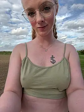 LinaLeana Webcam-Show