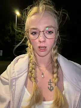 LinaLeana Pertunjukan Webcam