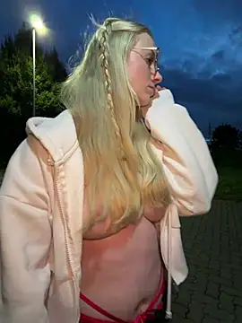 LinaLeana Pertunjukan Webcam