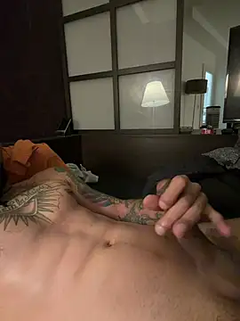 Kingsavage2586 webcam show