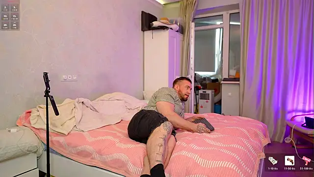 69littlebig69: διαδικτυακό σόου στην κάμερα