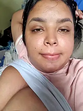 Albanis1 live XXX chat