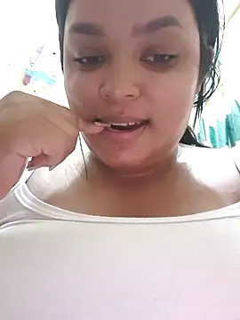 Albanis1 Live XXX Chat