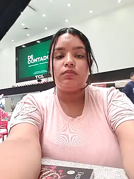 Albanis1 Live XXX-Chat