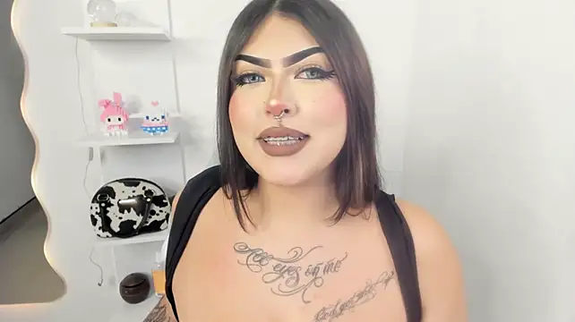 hollycute__ Adlı Modelin Canlı XXX Sohbeti