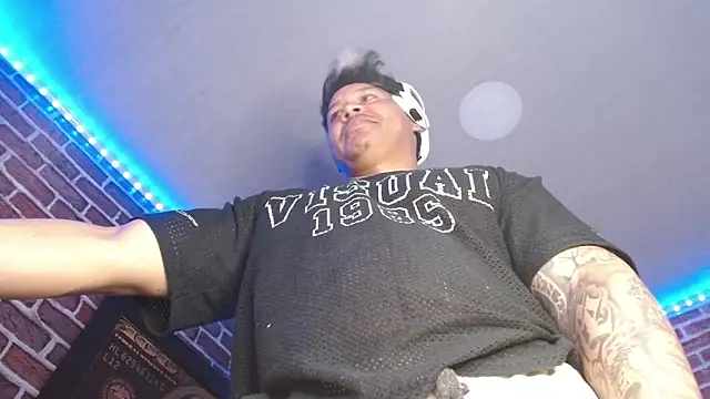 jordan_bigcock_ Show in webcam