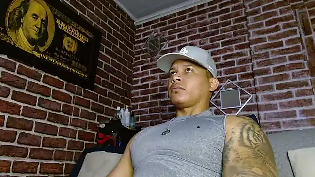 Show modela jordan_bigcock_ na web-kameri
