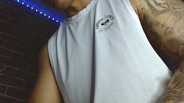 Pokazy przed kamerką – jordan_bigcock_