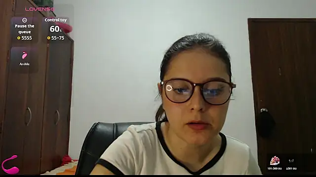 MadieeLorez XXX чат на живо