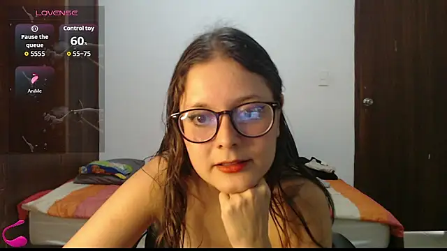 MadieeLorezn Live XXX chat
