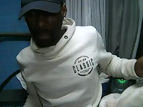 Toyboya6 Show in webcam