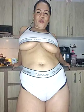 Chatroom XXX en direct de karla-bruni