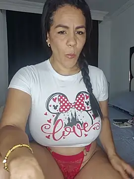 karla-bruni Adlı Modelin Canlı XXX Sohbeti