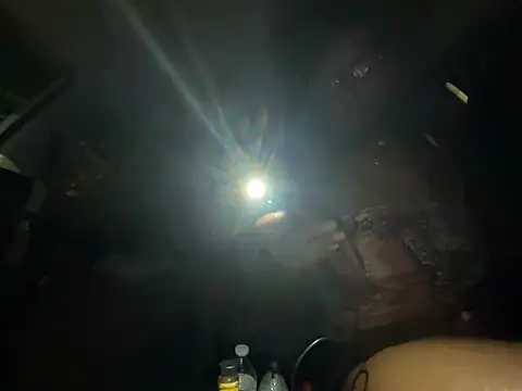 twerkaholic120: διαδικτυακό σόου στην κάμερα