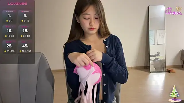 Alyssa-8 Show Webcam