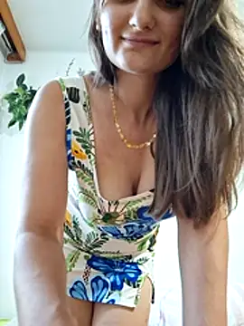 Nika_aa Chat XXX in diretta