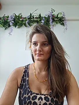 Nika_aa Chat XXX in diretta