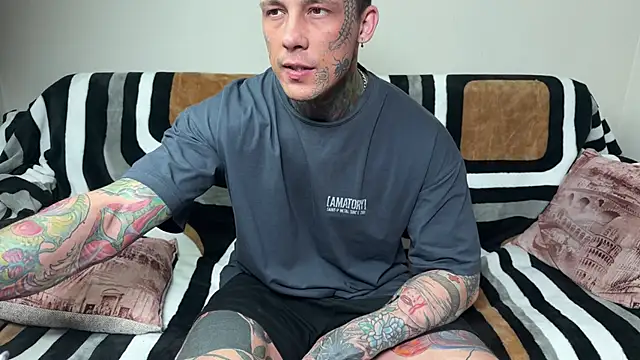 Show modela Anubisgods na web-kameri