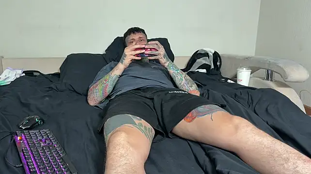 Show modela Anubisgods na web-kameri