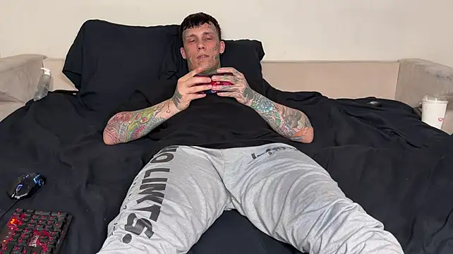 Show modela Anubisgods na web-kameri