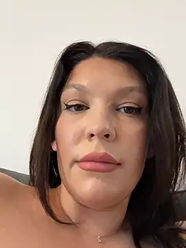 ClaraPasssion Adlı Modelin Canlı XXX Sohbeti