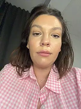 Chat +18 de ClaraPasssion ao vivo