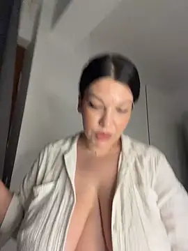 ClaraPasssion Chat XXX in diretta