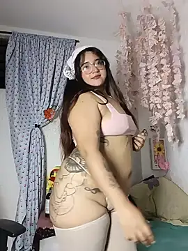 Kuutar's Live XXX Chat