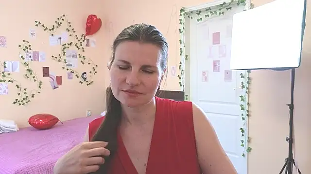 دردشة Mirabelle_Velvet الجنسية المباشرة