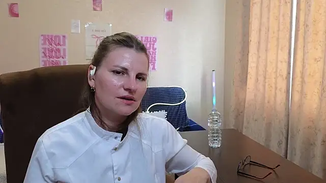 Chatroom XXX en direct de Mirabelle_Velvet