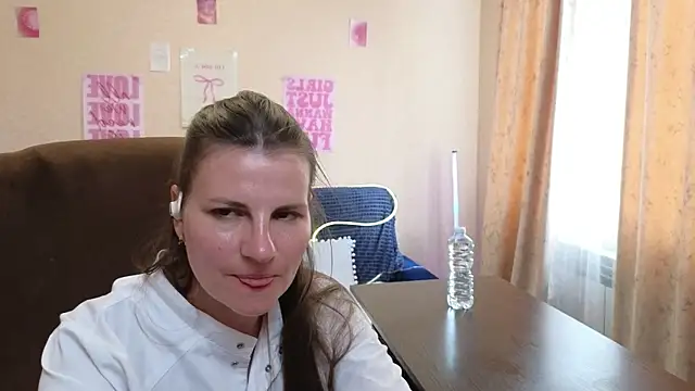 צ'אט XXX בשידור חי של Mirabelle_Velvet