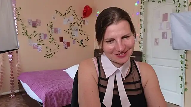 צ'אט XXX בשידור חי של Mirabelle_Velvet
