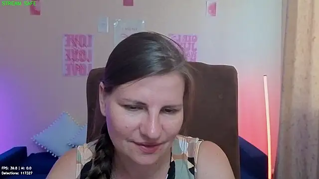 Mirabelle_Velvet's Live XXX Chat