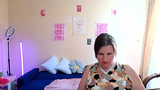 Mirabelle_Velvet – Live XXX-chat