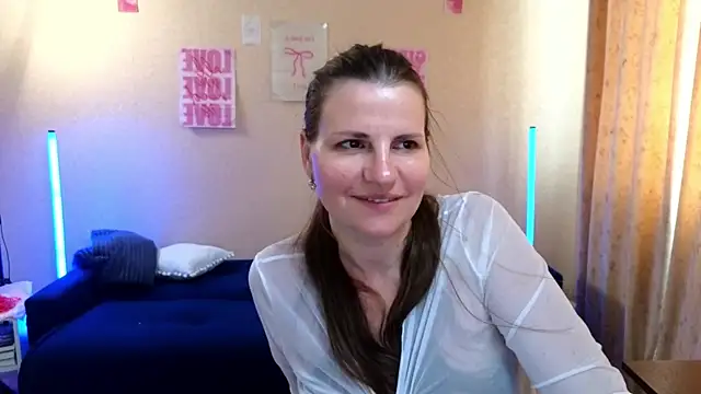 Mirabelle_Velvet – Live XXX-chat