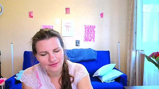 צ'אט XXX בשידור חי של Mirabelle_Velvet