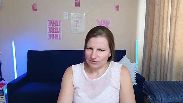Chatroom XXX en direct de Mirabelle_Velvet