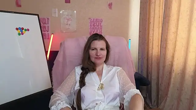 Mirabelle_Velvet Chat XXX in diretta