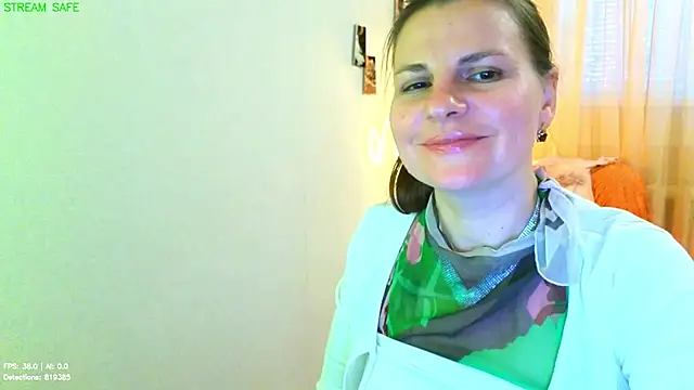 Mirabelle_Velvet Chat XXX in diretta