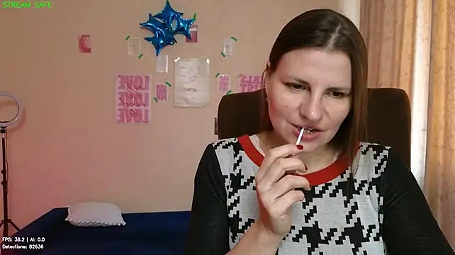 Mirabelle_Velvet Chat XXX in diretta