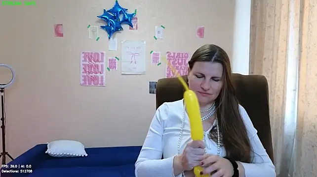 Mirabelle_Velvet Adlı Modelin Canlı XXX Sohbeti