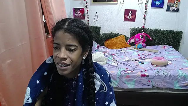 צ'אט XXX בשידור חי של thianahorny