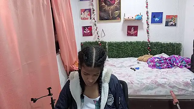 thianahorny's Webcam Show