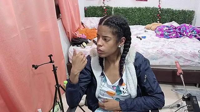 thianahorny Show in webcam